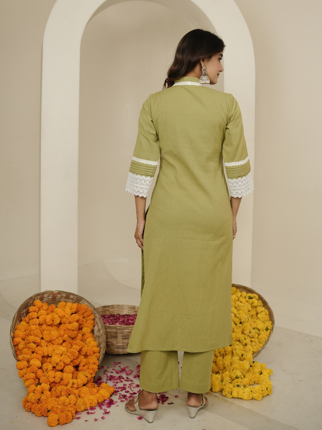 Sage Green Kurta With Dupatta And Pants