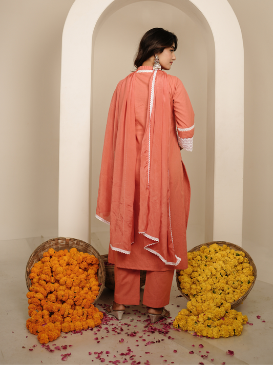 Aarhu Kurta With Dupatta and Pants