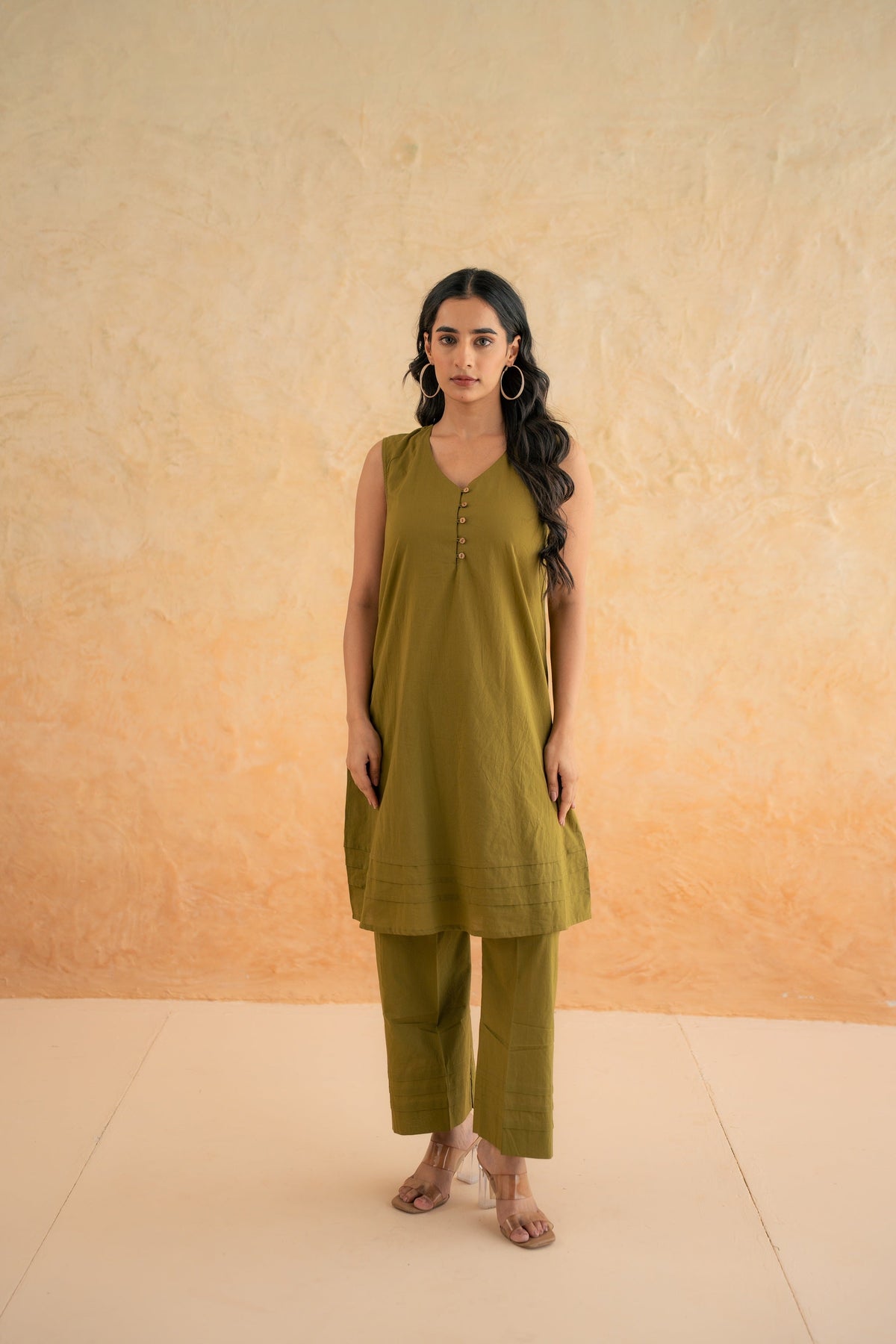 GREEN KURTA SET WITH SHRUG